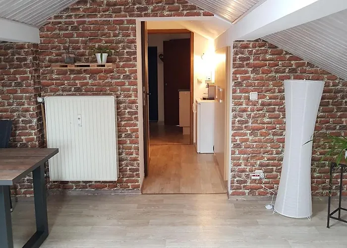 Kleine Gemuetliche Mansardenwohnung Im Suedosten Muenchens
