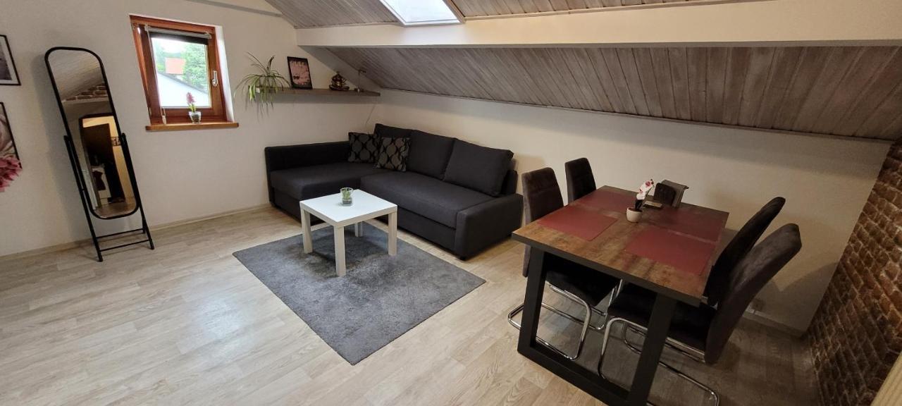 Kleine Gemuetliche Mansardenwohnung Im Suedosten Muenchens